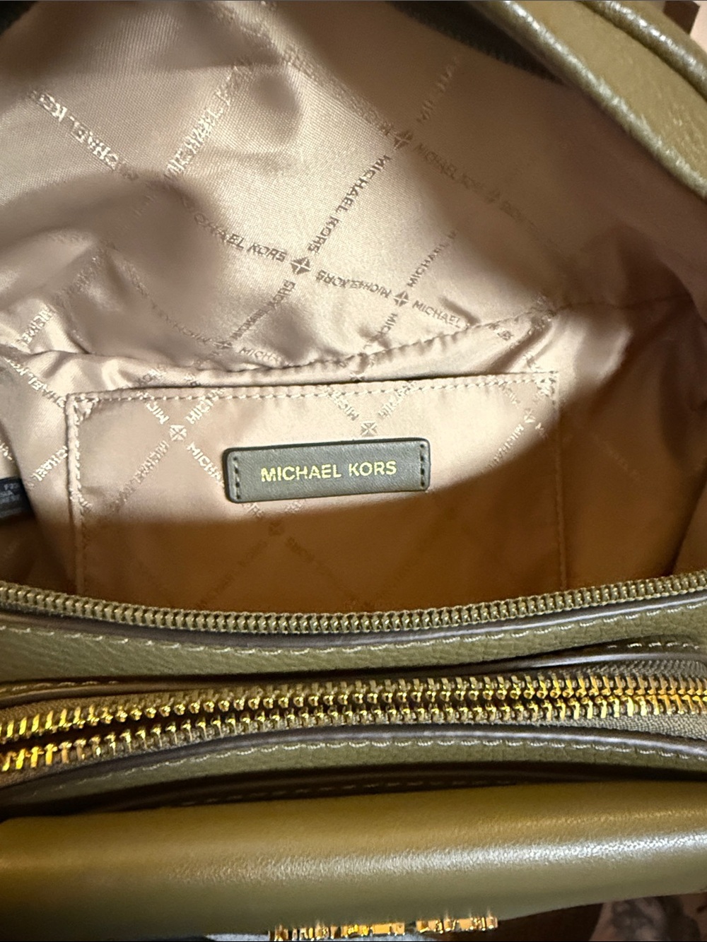 Michael Kors Olive Green Pebbled Leather Crossbody with Gold Hardware - Picture 3 of 6